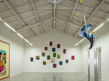 1. Visione della mostra (dettaglio) Enrico Astuni. Pietrasanta 2000§2010. Bologna, Galleria Astuni 2014