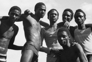 A la plage, Malick Sidibe Web Header_0